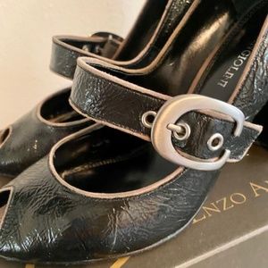 Enzo Angiolini Eamybell Black (w/taupe trim) patent leather heels, Size 7M